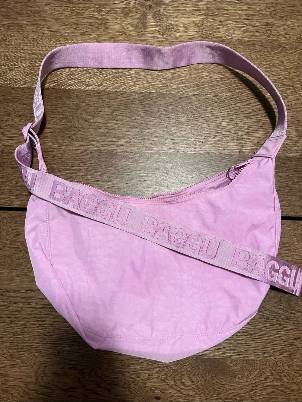 BAGGU Medium Nylon Crescent Bag Peony